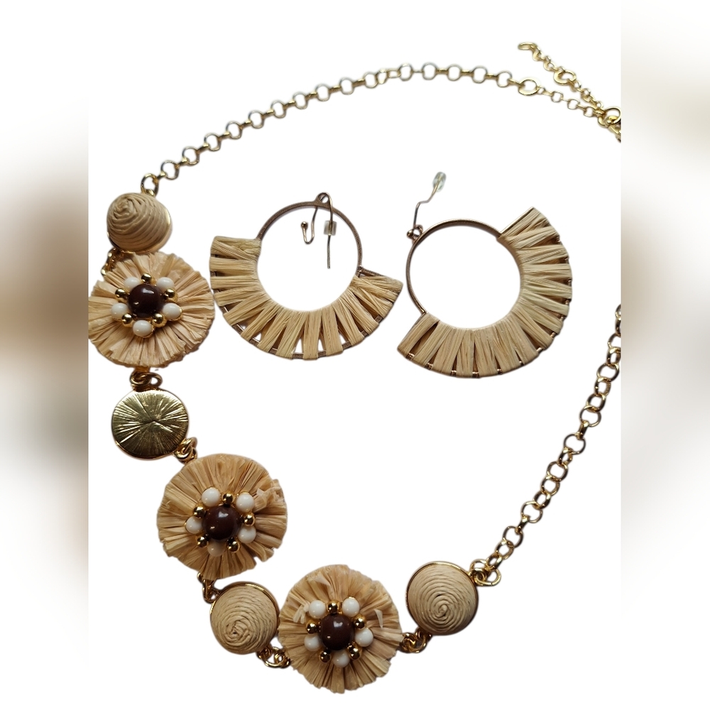Talbots Beaded Raffia Necklace w/ Earrings Gold Toned Floral Lightweight Bohemia